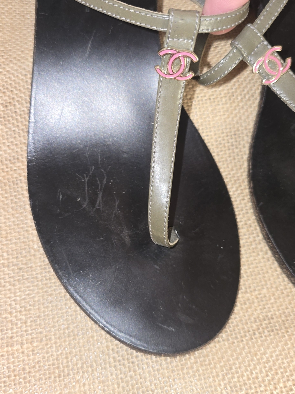 Chanel Olive Green Leather T-Strap Sandals with Pink CC Accent - Picture 3 of 9
